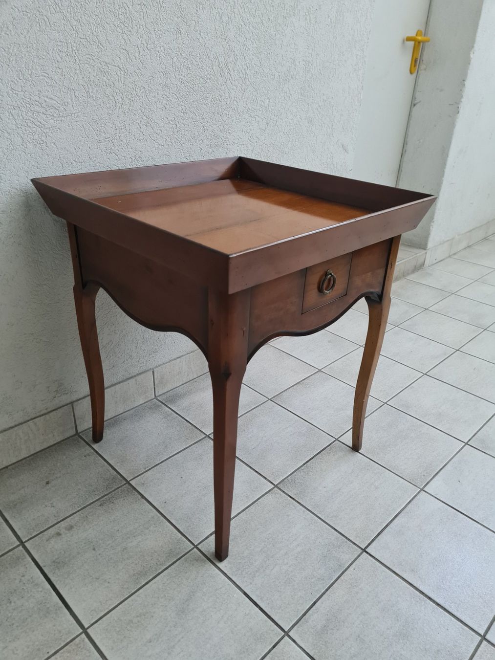 Tische: Magnifique table d'appoint anglaise – Gebraucht aus Monthey von 187-zeroo 6