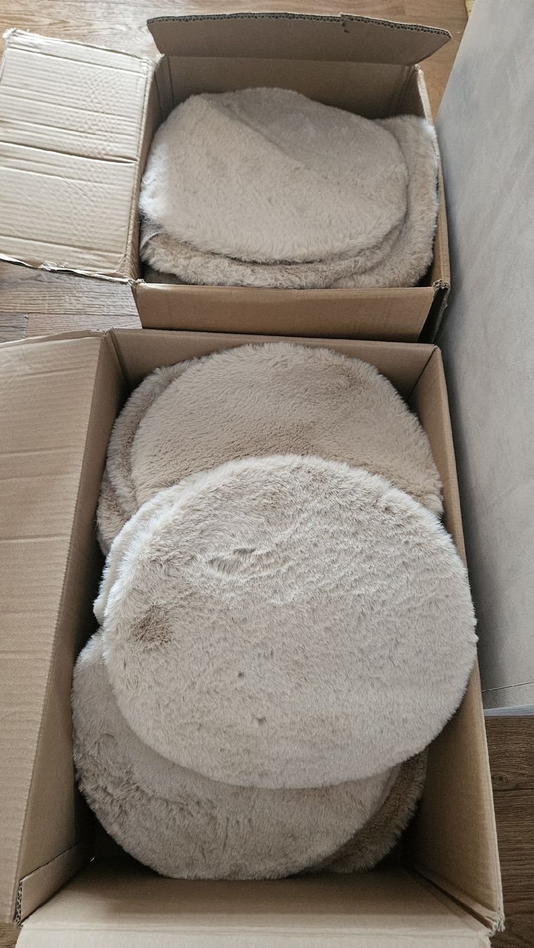 Conforama Kissen: Sitzkissen rund, beige – Neu (gemäss Beschreibung) aus Stans von sam_ctw9 2