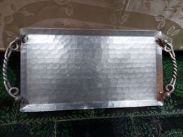 Antikes  Alu-Serviertablet unten gestempelt