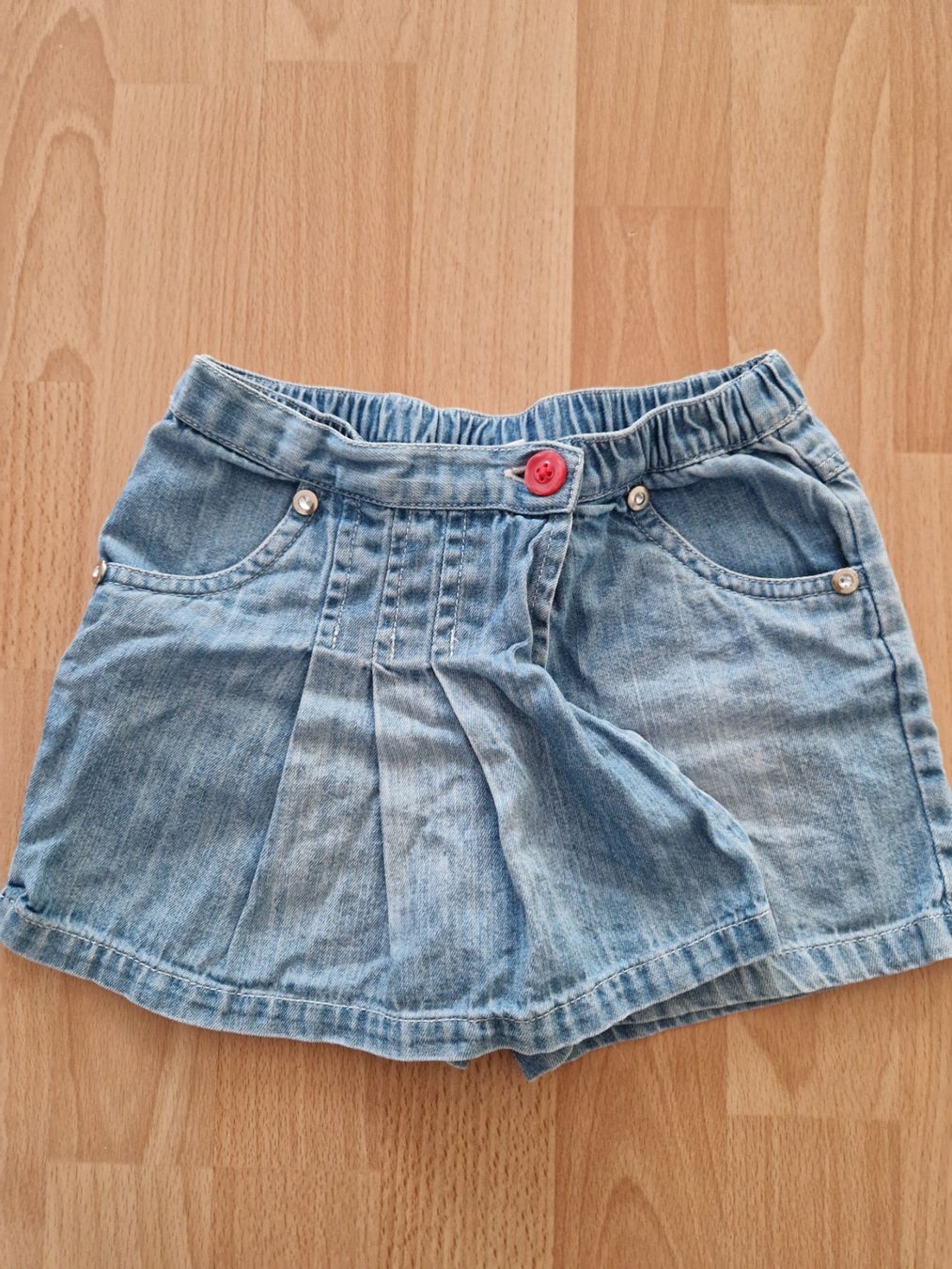 Pantaloni: Shorts – Usato da Wetzikon ZH venduto da Koalawomb08 1