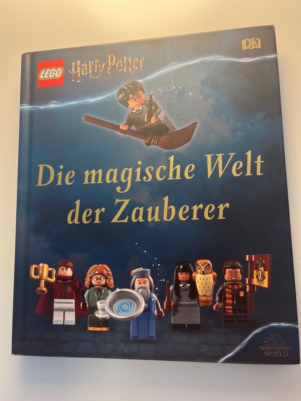 Bücher: Die magische Welt der Zauberer Lego Buch – Gebraucht aus Hochfelden von man_6d68
