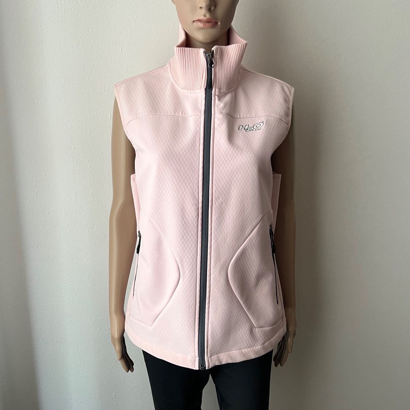 Gilet & Giacche senza maniche: rosa H2O Gilet 💗 – Usato da Zürich venduto da ClosetQueen