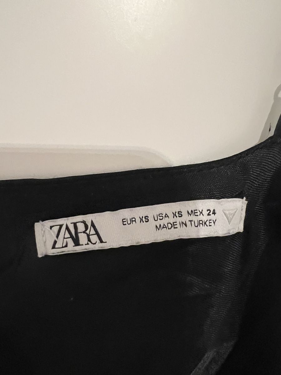 Zara Tops: schwarzes satin Top, Zara – Gebraucht aus Erlenbach von paulina.rad 2
