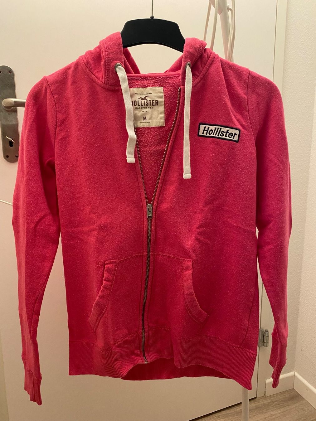 Hollister Pulls & Sweat-shirts: Hollister Pullover pink Gr. M – D'occasion à Baar par Gardrobebyroze
