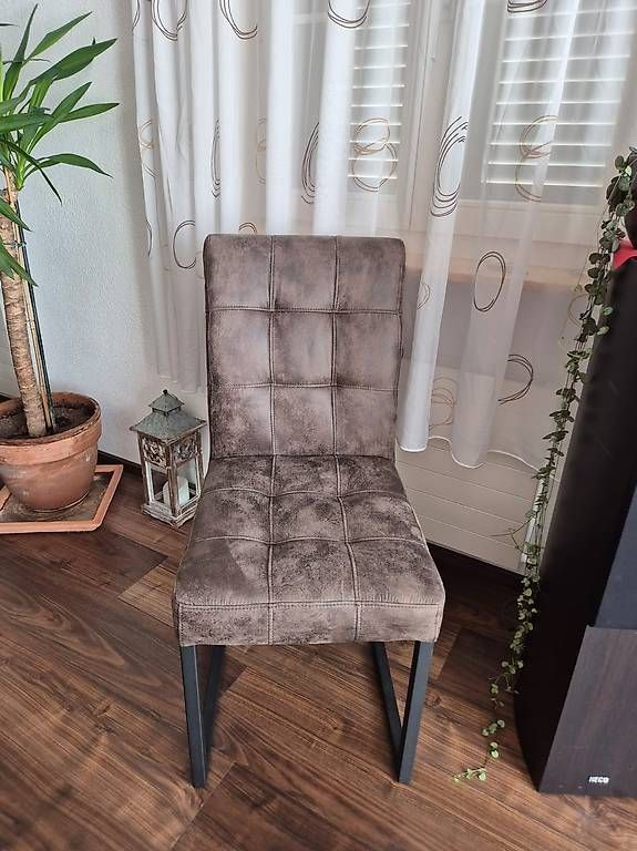 Chaises: Esszimmerstühle Nubukleder – D'occasion à Oftringen par u20_tz7g