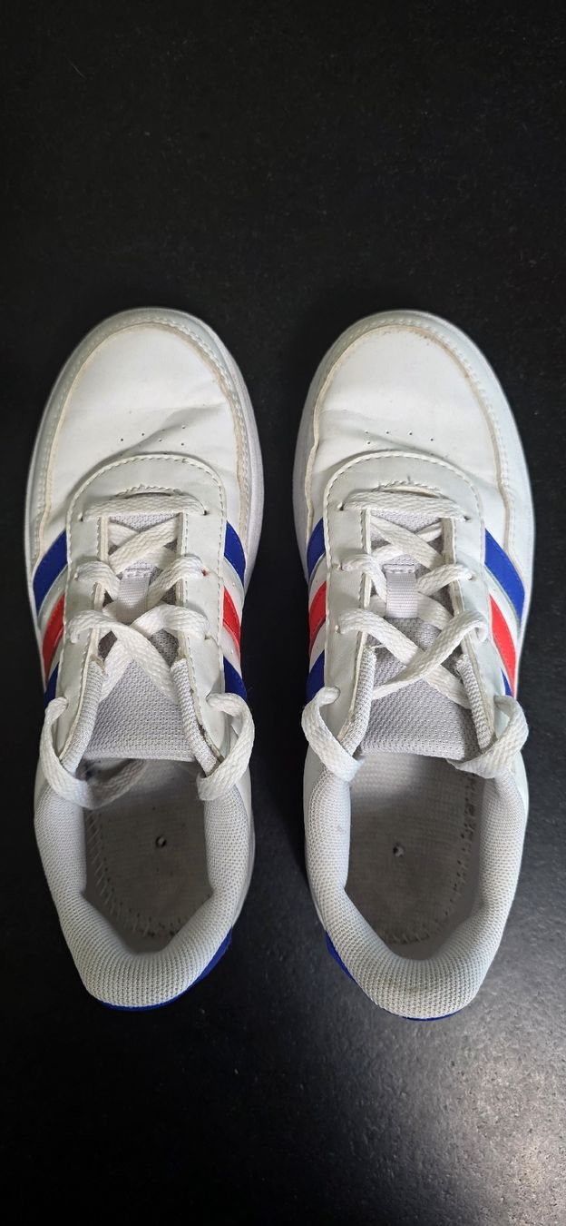 Adidas Scarpe da uomo: Original Adidas Sneaker - Top Zustand – Usato da Uerikon venduto da Indefinitely
