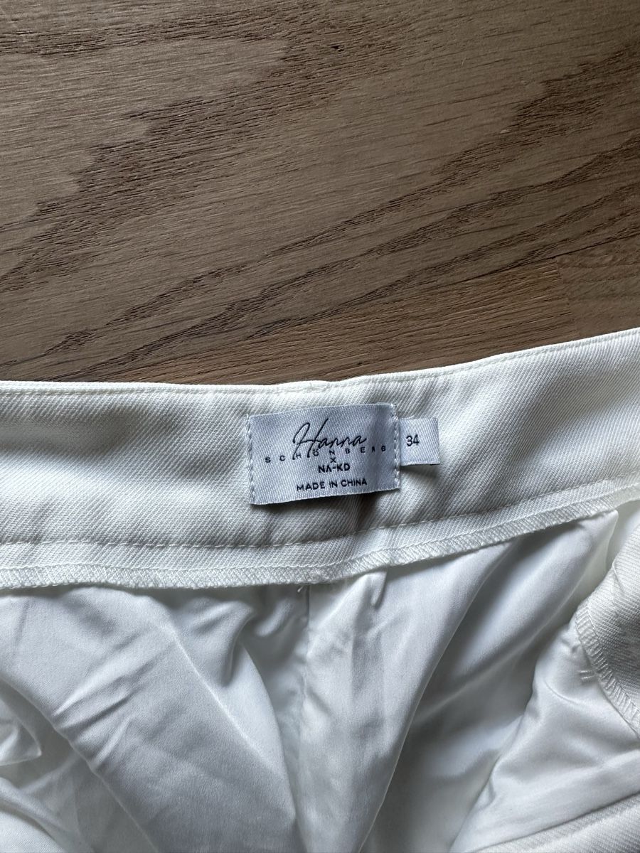 Na-kd Hosen: Stoffhose Na-kd – Gebraucht aus Kloten von niinaa.5 1
