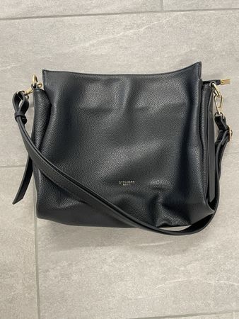 Elegante schwarze Tasche
