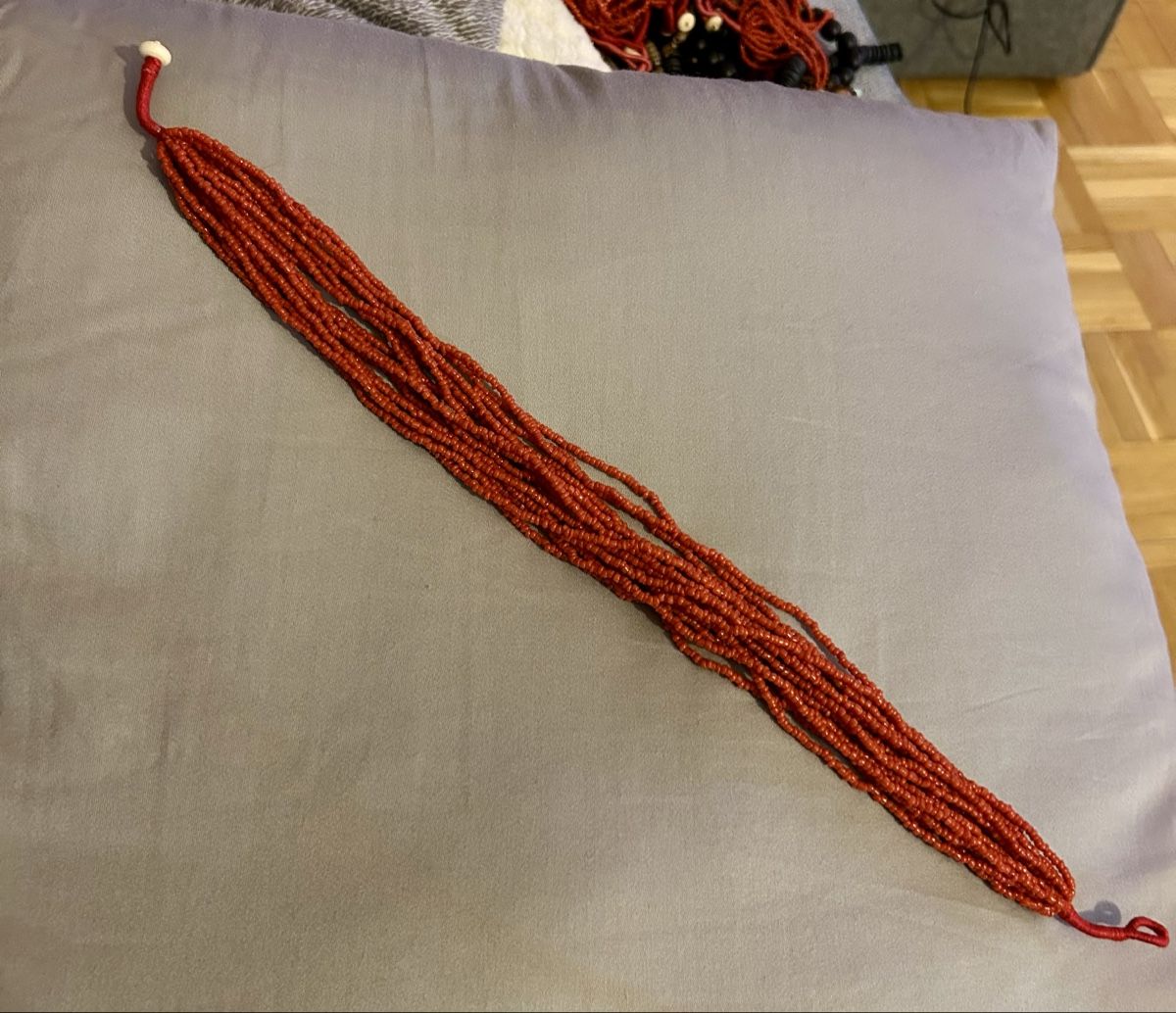 Catenine: Petit Collier ethnique de perles rouges vintage – Usato da Petit-Lancy venduto da Pierre_le_voyageur 1