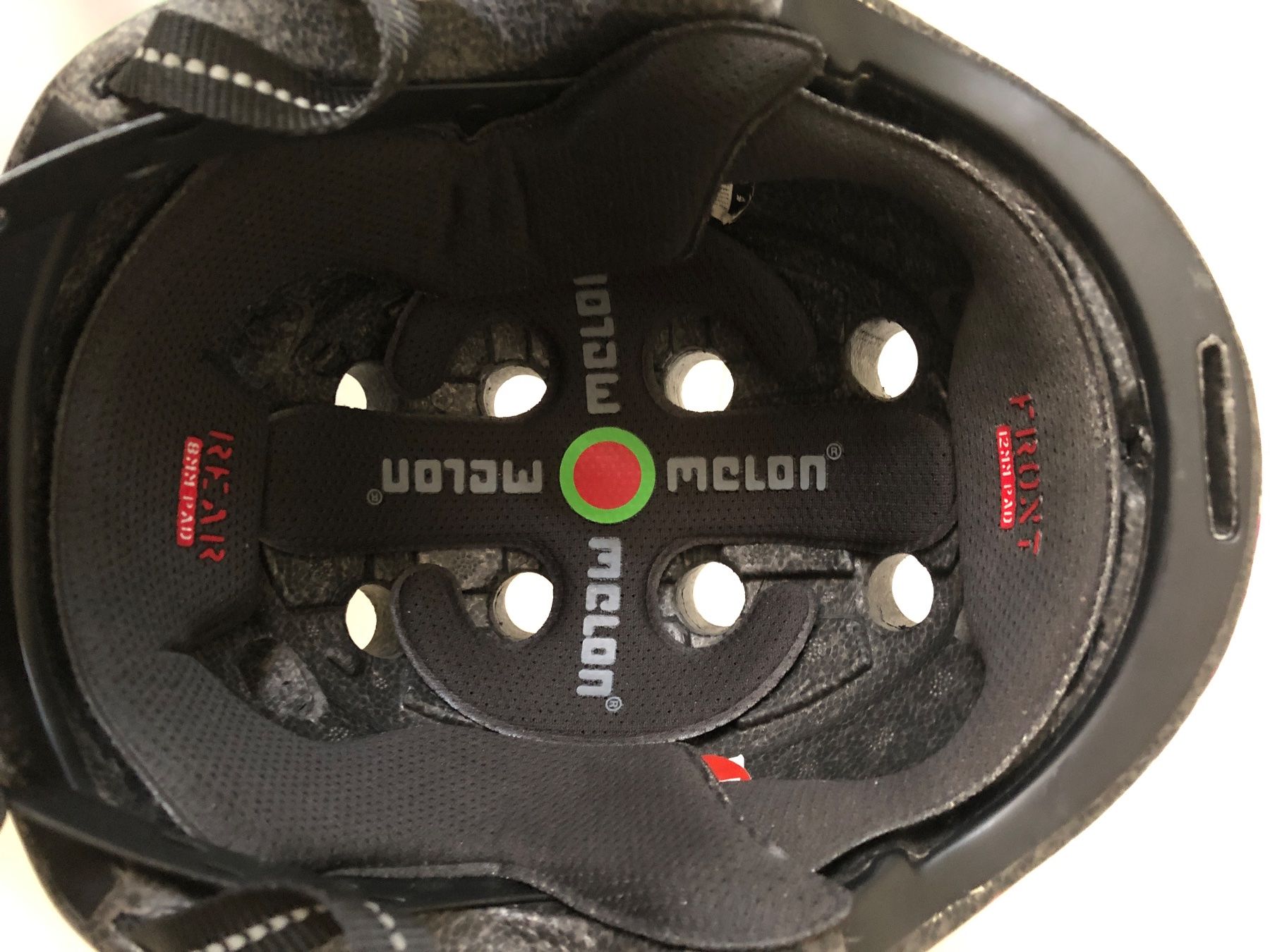 Casques: Velohelm Melon Urban Active Coloursplash – D'occasion à Zürich par vintagist 4