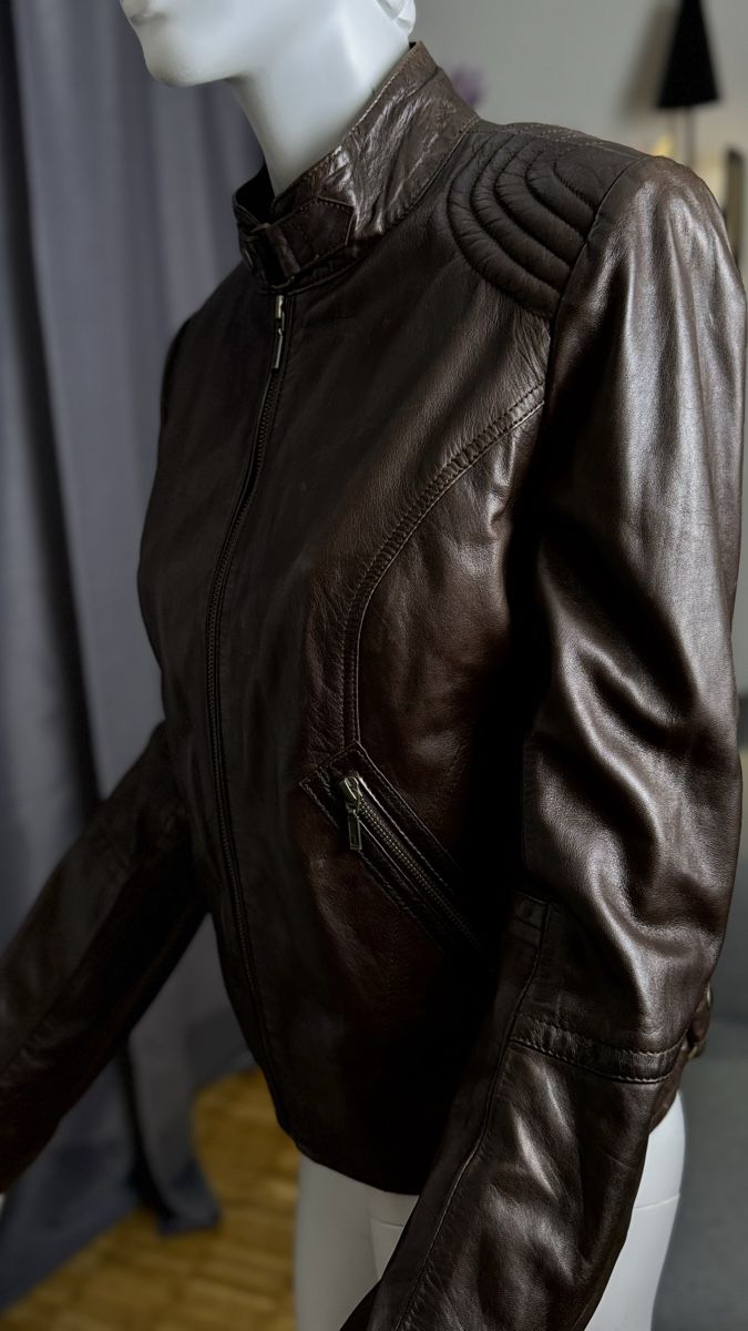 Avant Premiere Jacken: Avant Premiere Lederjacke, Größe 40, Braun – Gebraucht aus Adliswil von RicPro 3