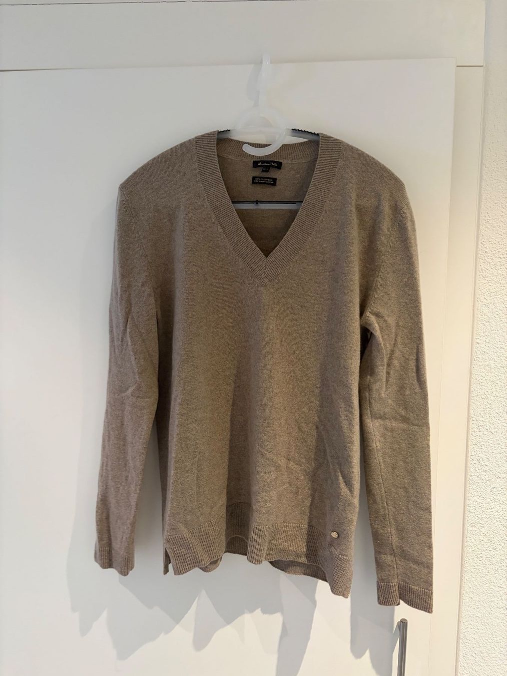 Massimo Dutti Pulls & Sweat-shirts: Massimo Dutti Pullover V-Ausschnitt Kaschmir – D'occasion à Dielsdorf par Anthony111