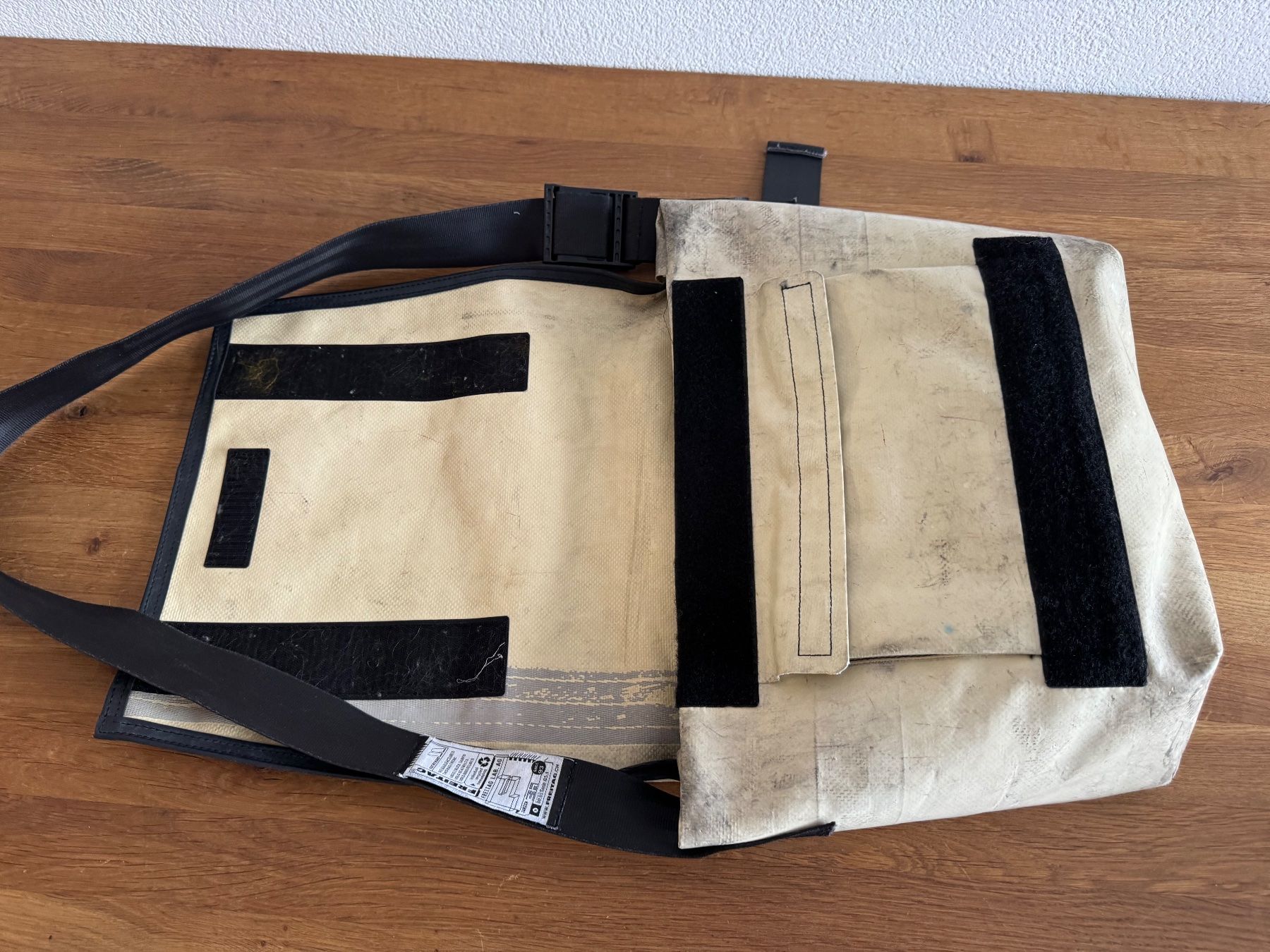 Freitag Taschen: Freitag Tasche Dexter F14 – Gebraucht aus Frauenfeld von lind11 5
