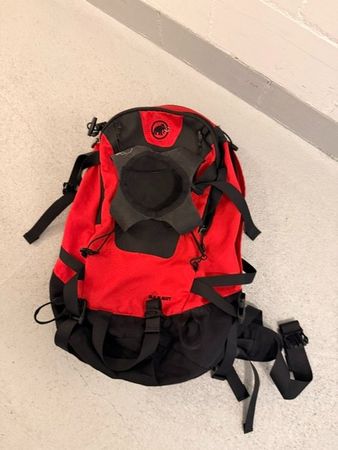 Mammut Rucksack rot schwarz gebraucht guter Zustand