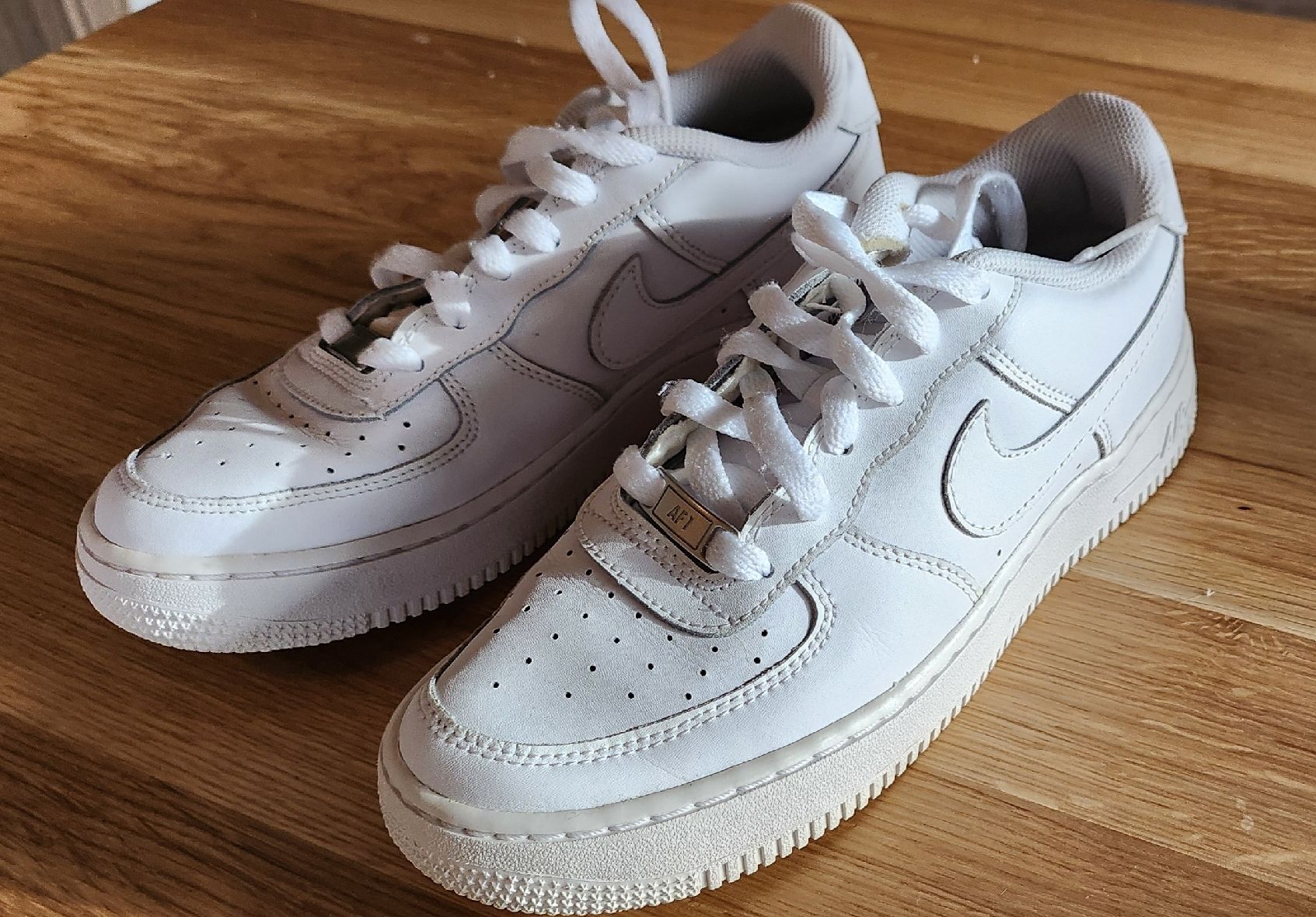 Nike Herrenschuhe: chaussures nike air force – Gebraucht aus Bassecourt von Aud_yp52 2
