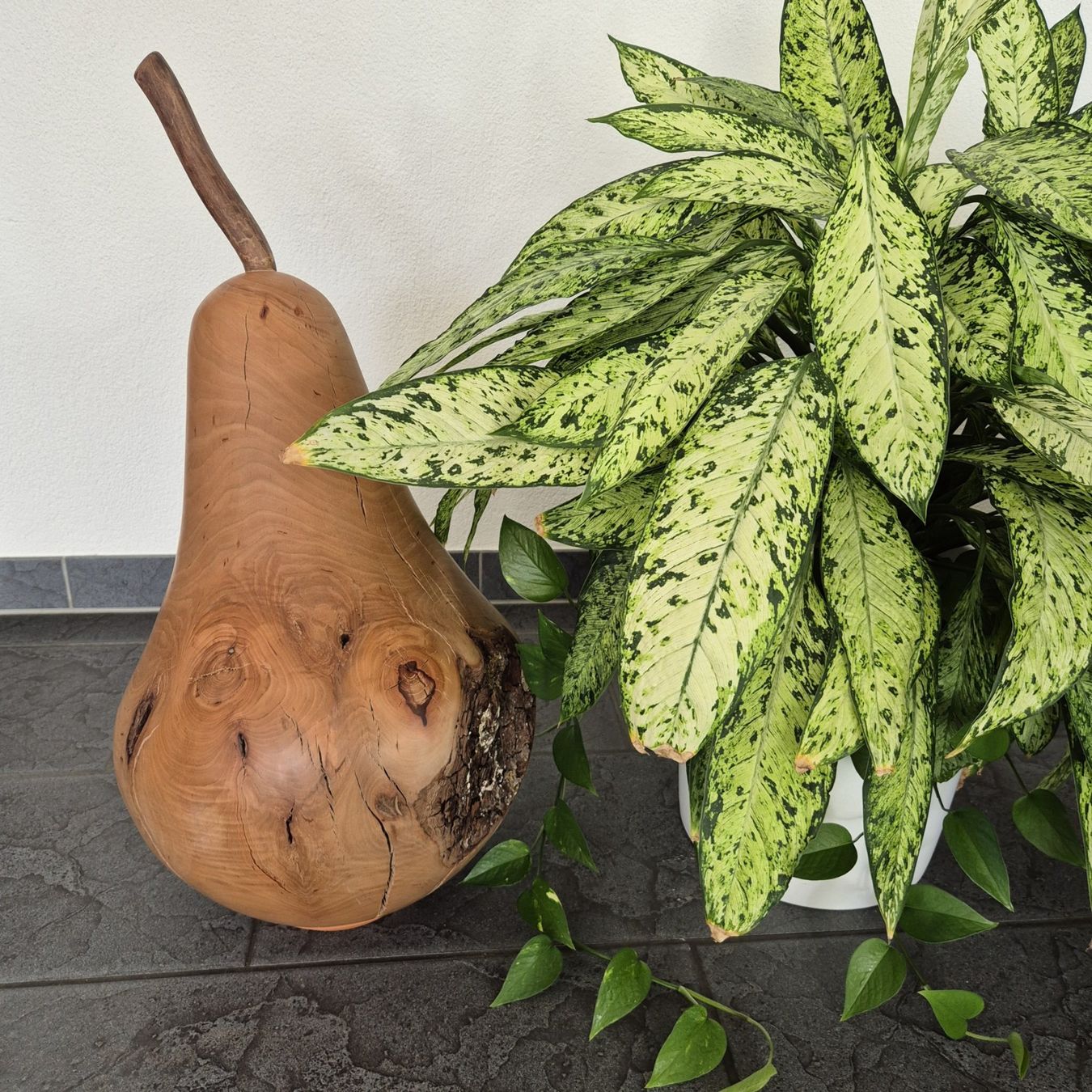 Sculture & Statue: Birne aus Birnbaumholz Ø 36.5 cm – Nuovo (secondo la descrizione) da Ottenbach venduto da WoodGallery 3