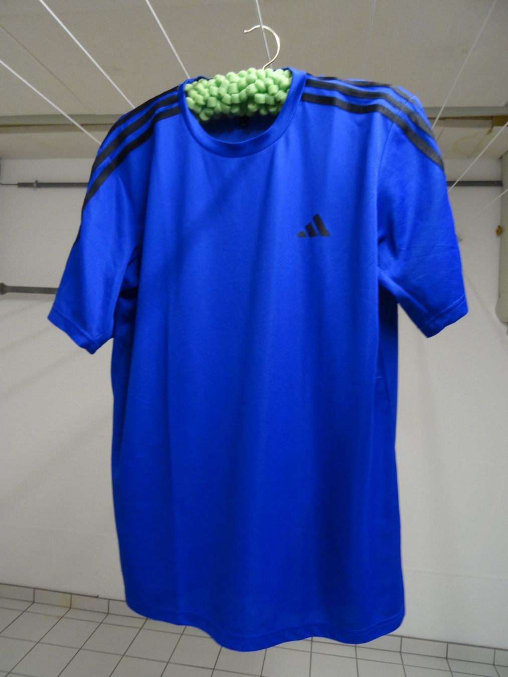 T-Shirts: T-Shirt – Neu (gemäss Beschreibung) aus Winterthur von valbella7