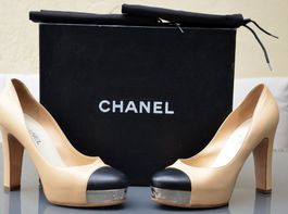 Pumps CHANEL .40