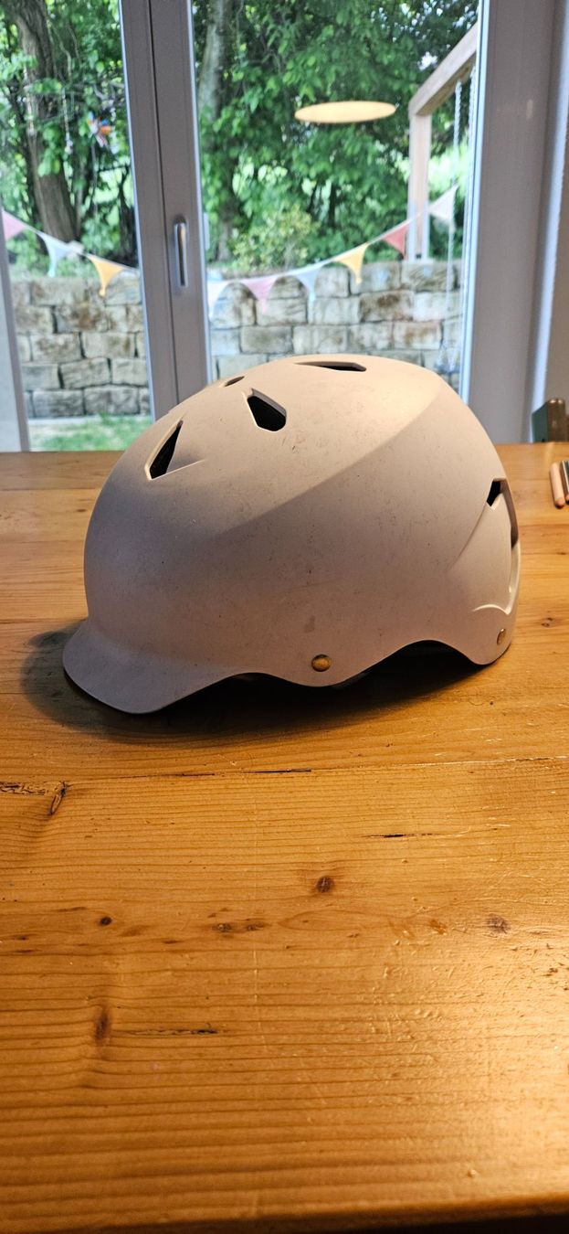 Caschi: Bern Fahrradhelm, Grösse S – Usato da Gümligen venduto da JLH14 2