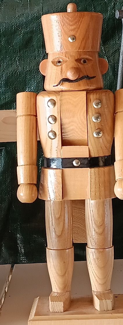 Figuren: Holz Nussknacker Figur, Original Erzgebirge – Gebraucht aus Romanshorn von Flohmarkt_Romanshorn