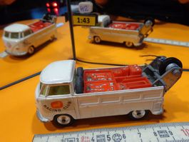 VW Bus  1:43 (ohne Box) Corgi GB   > (H2)