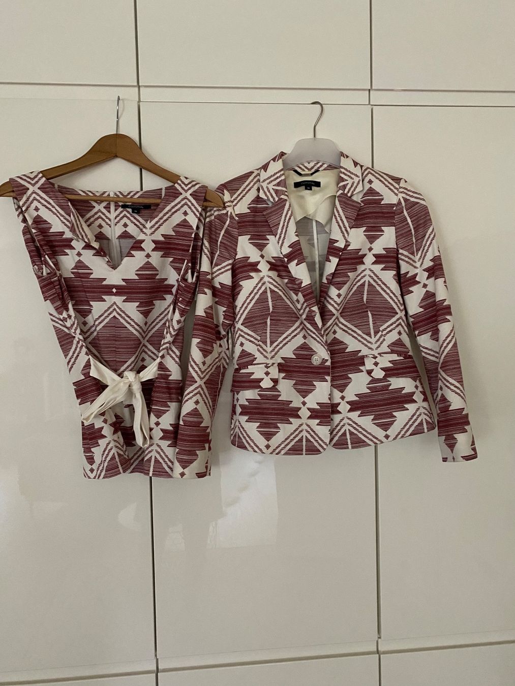 Comma Giacche: Elegantes Set Blazer – Usato da Wermatswil venduto da -secondchance-