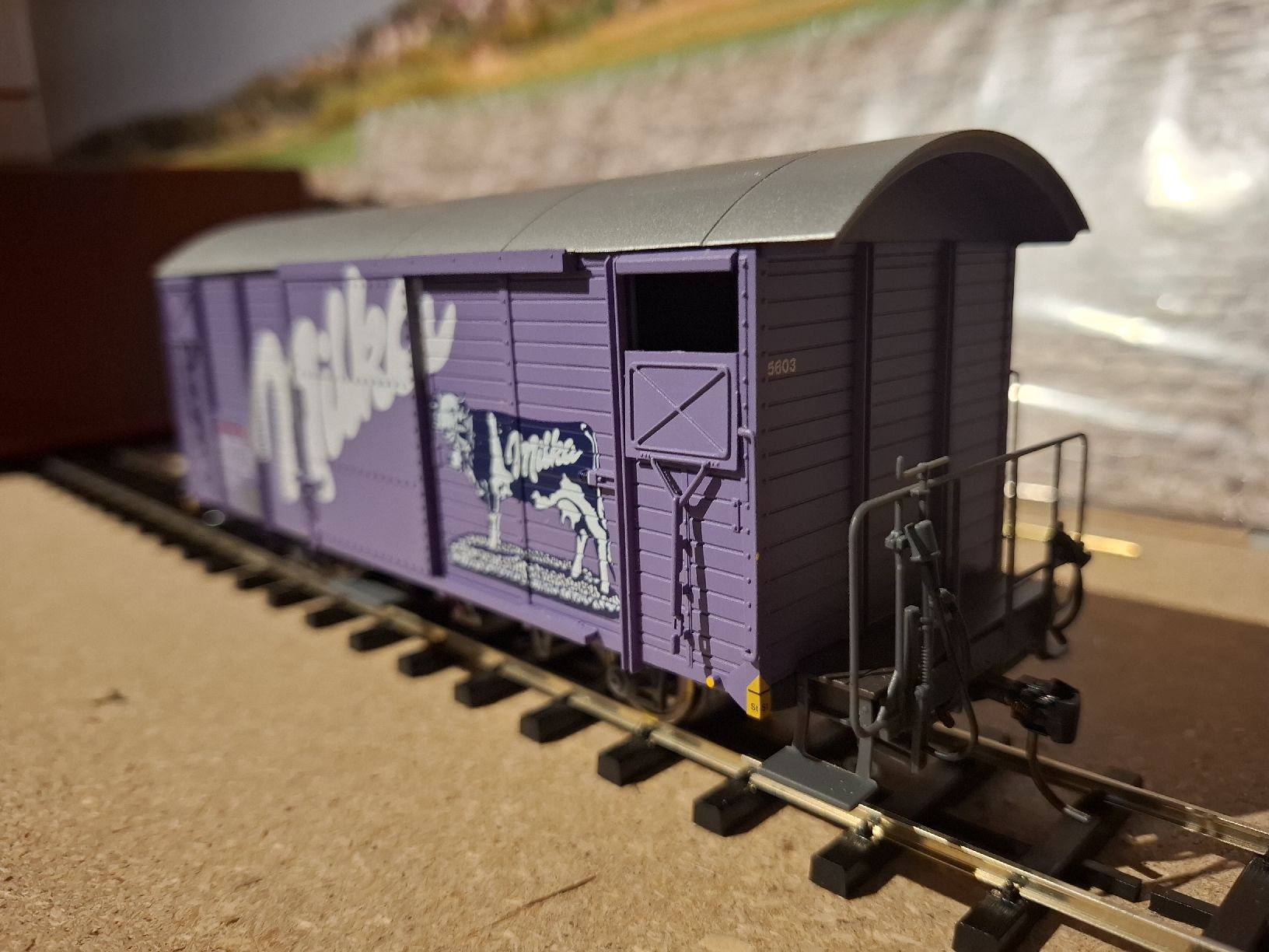 Bemo Trains électriques: Bemo Güterwagen Milka Spur 0m – D'occasion à Lausen par Spur0stoef 1