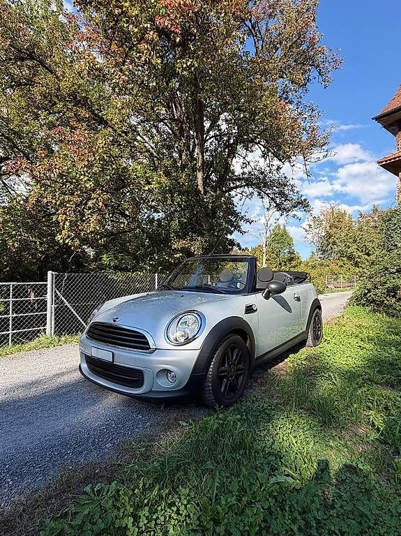 Autos: Mini ONE Cabrio - 1. Hand - mit MFK – D'occasion à Wilen b. Wollerau par iva_n8v7
