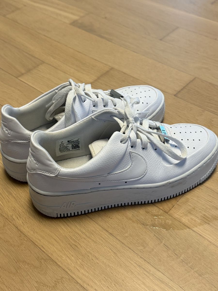 Nike Scarpe da uomo: Nike Air Force 1 Shadow Weiss – Usato da Beromünster venduto da and_298y 2