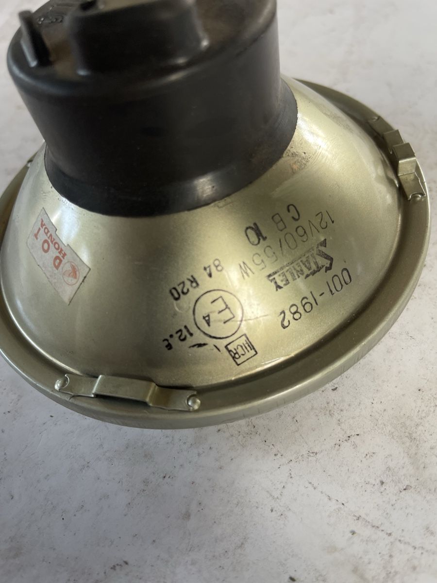 Honda Alle Autoersatzteile: Oldtimer Honda Lampe – Gebraucht aus Altbüron von Garage-Bulak 2