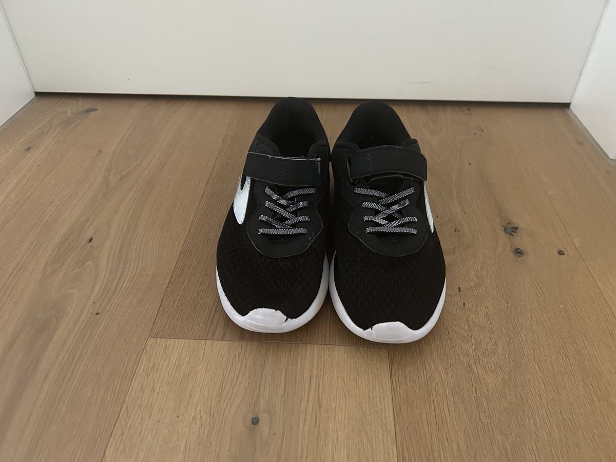 Schuhe für Jungen: Vty Hallenschuhe Grösse 38 – Gebraucht aus Unterlangenegg von Dodo2108 1