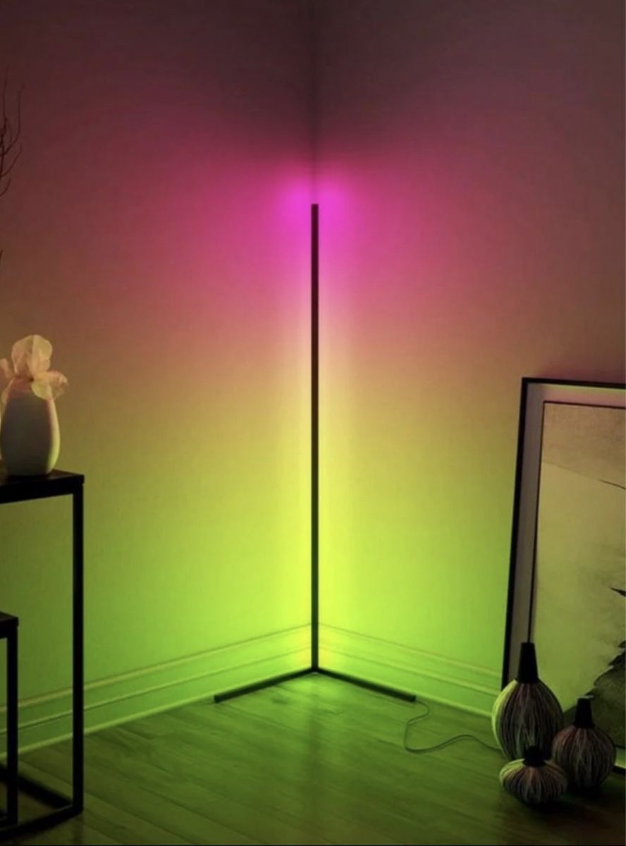 Lampade: Corner Lamp – Nuovo e nell'imballaggio originale da Reinach BL venduto da FaDuc