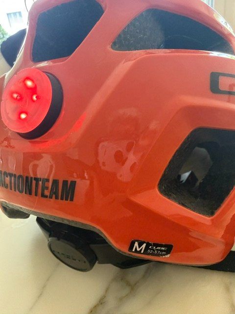 Cube Casques: Cube Aktionteam Helmet M 52-57 cm – D'occasion à Wabern par MagdalenaWabern 4