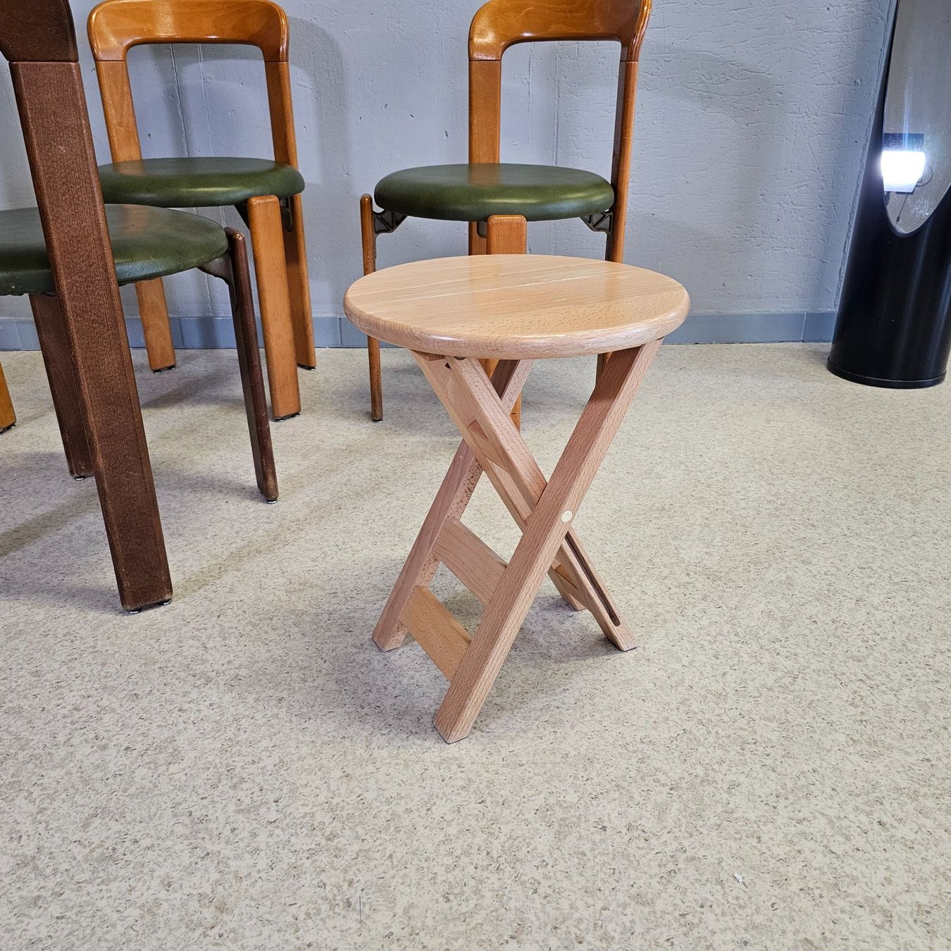 Sgabelli: 1 Stk. SUZY Style Hocker Höcker Stool Falthocker Klapphocker – Usato da Nottwil venduto da Wondewa-Shop 5