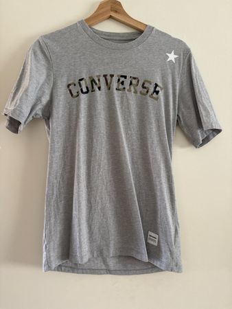Converse T-Shirt grau Camo Logo Grösse S guter Zustand