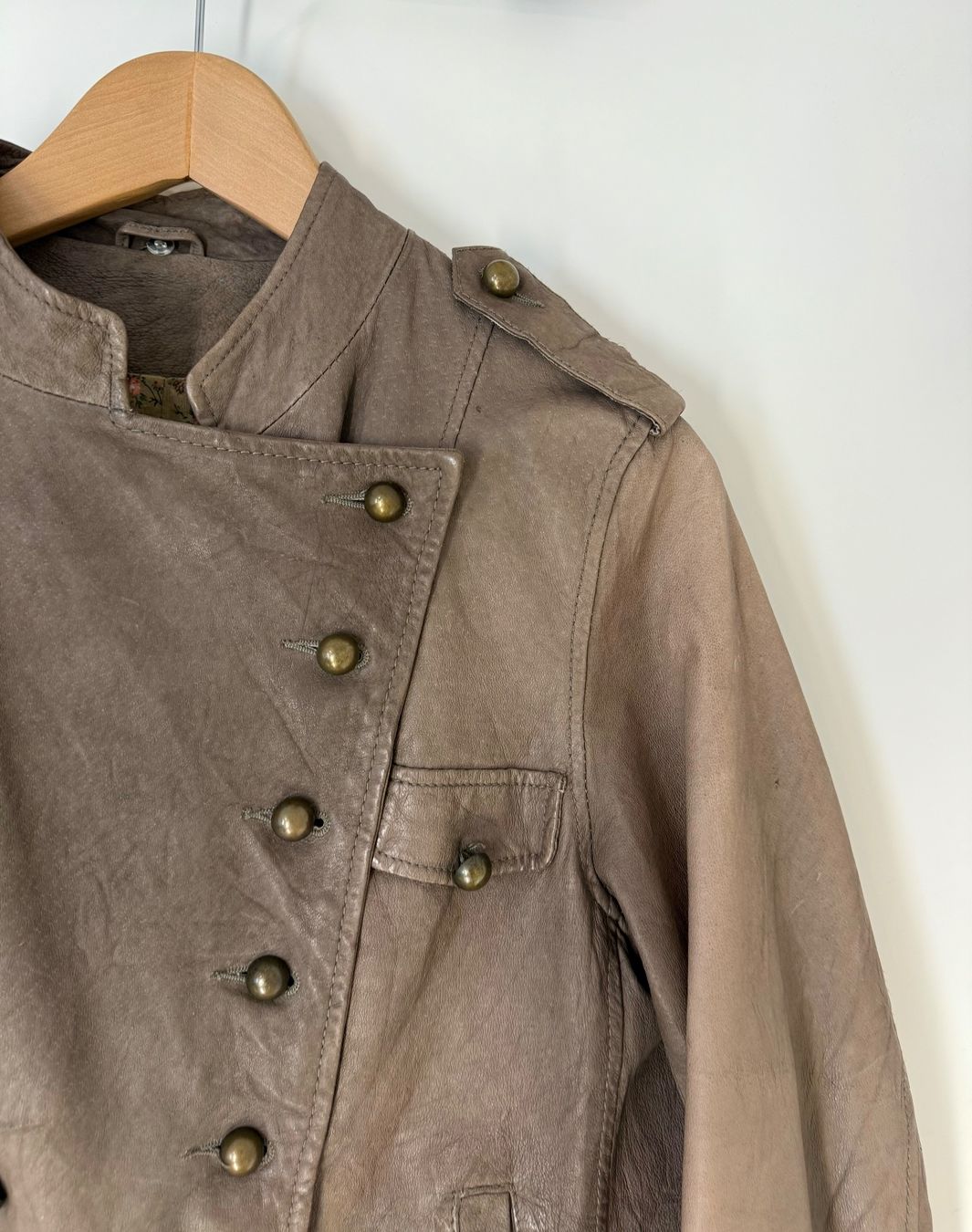 Sandro Giacche: Sandro Lederjacke Damen Gr. 36 - NP 900 CHF – Usato da Frauenfeld venduto da LIL_NA 4