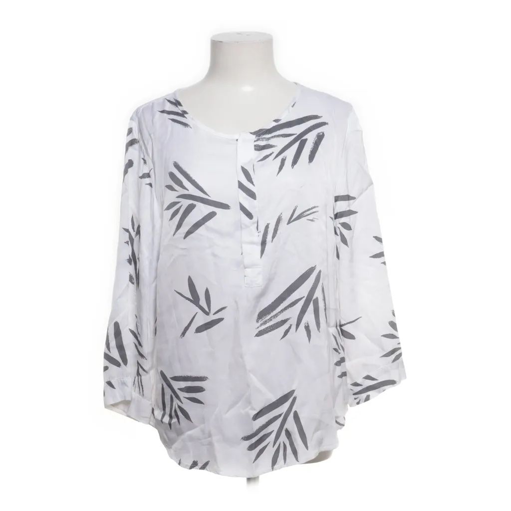 Nile Camicette: Bluse NILE weiss grau mit Muster Grösse M  – Usato da Lausanne venduto da Danash