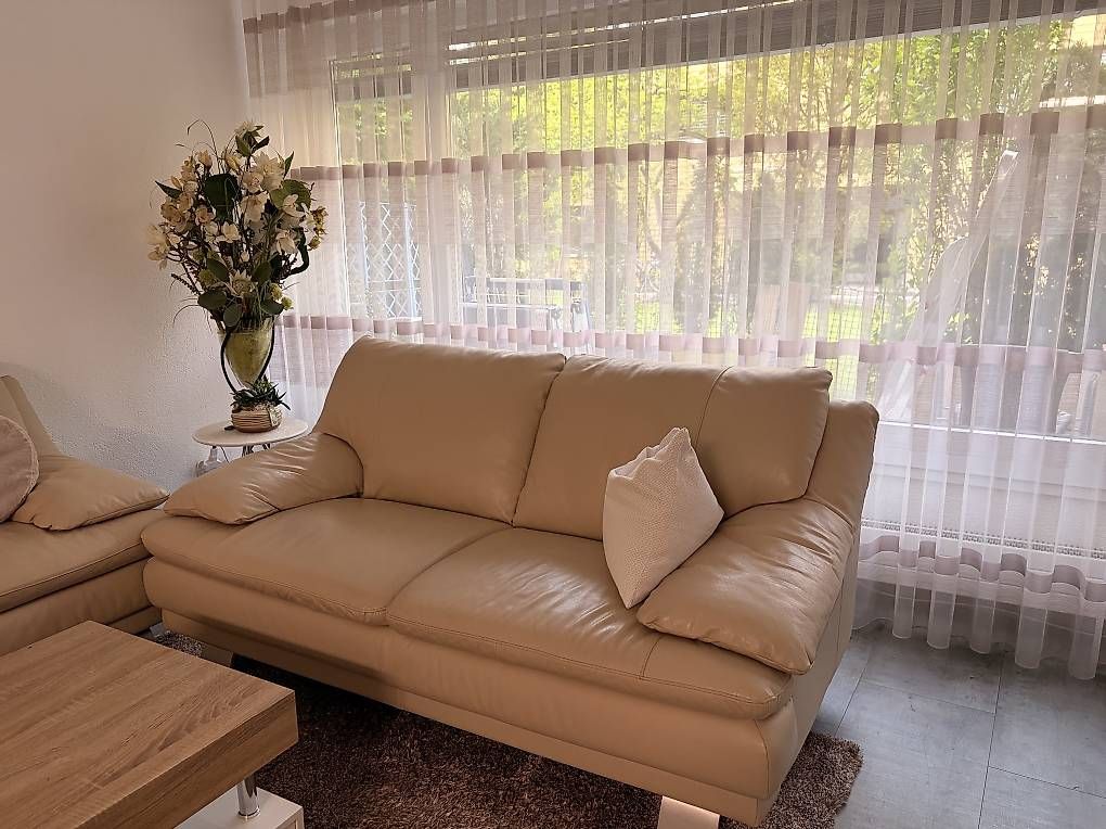 Divani: Beige Ledersofas - 2 Stück – Usato da Aarburg venduto da Dio17