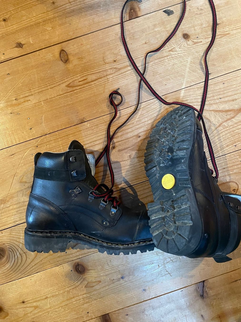 Stuco Herrenschuhe: Chaussures de sécurité STUCO taille 44 – Gebraucht aus Assens von fabien1042