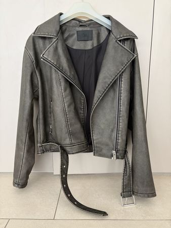 Neuwertige C&A Kunstlederjacke, Gr. M, Top!