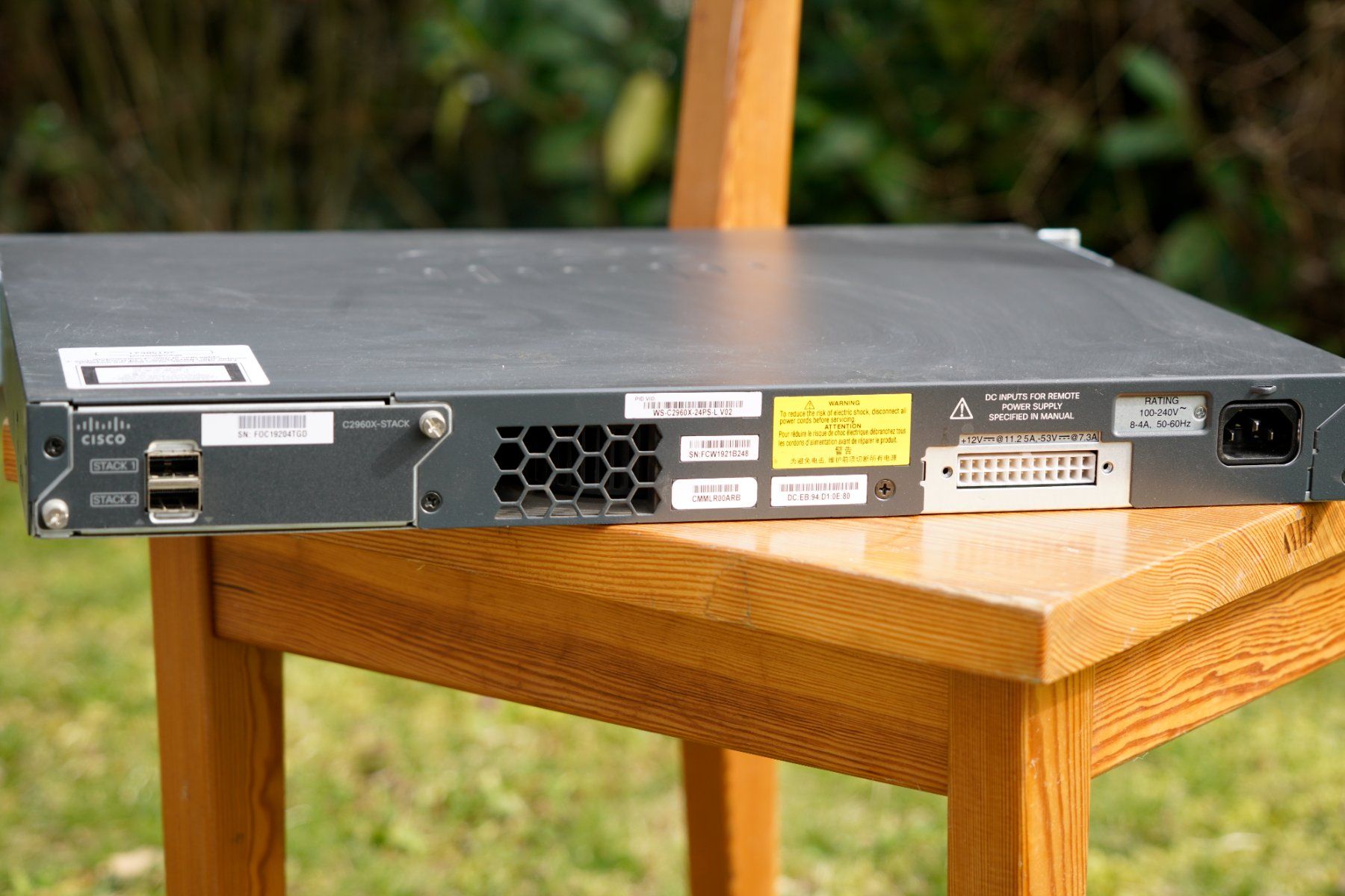 Cisco Hub & Switch: Cisco Catalyst 2960-X Series Switch - Gebraucht – Usato da Stein AG venduto da Laasery 4