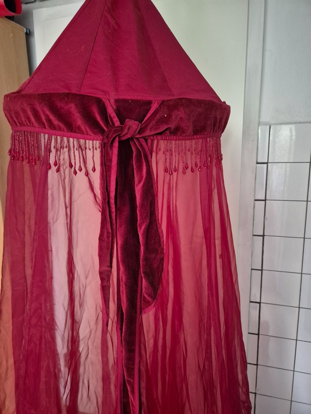Rideaux: Moskitonetz/Betthimmer bordeaux – D'occasion à Dietikon par grafad 1