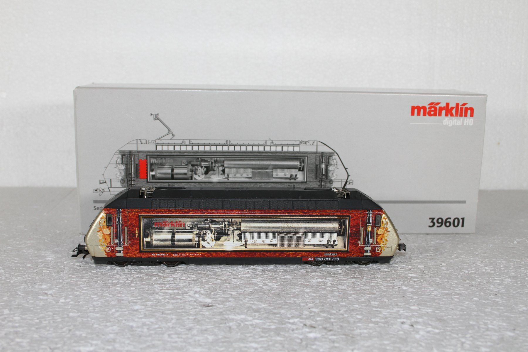 Märklin Modellini di ferrovie: Märklin 39601 SBB Re 460 Spieldose – Usato da Triesen venduto da cor_62ts 4