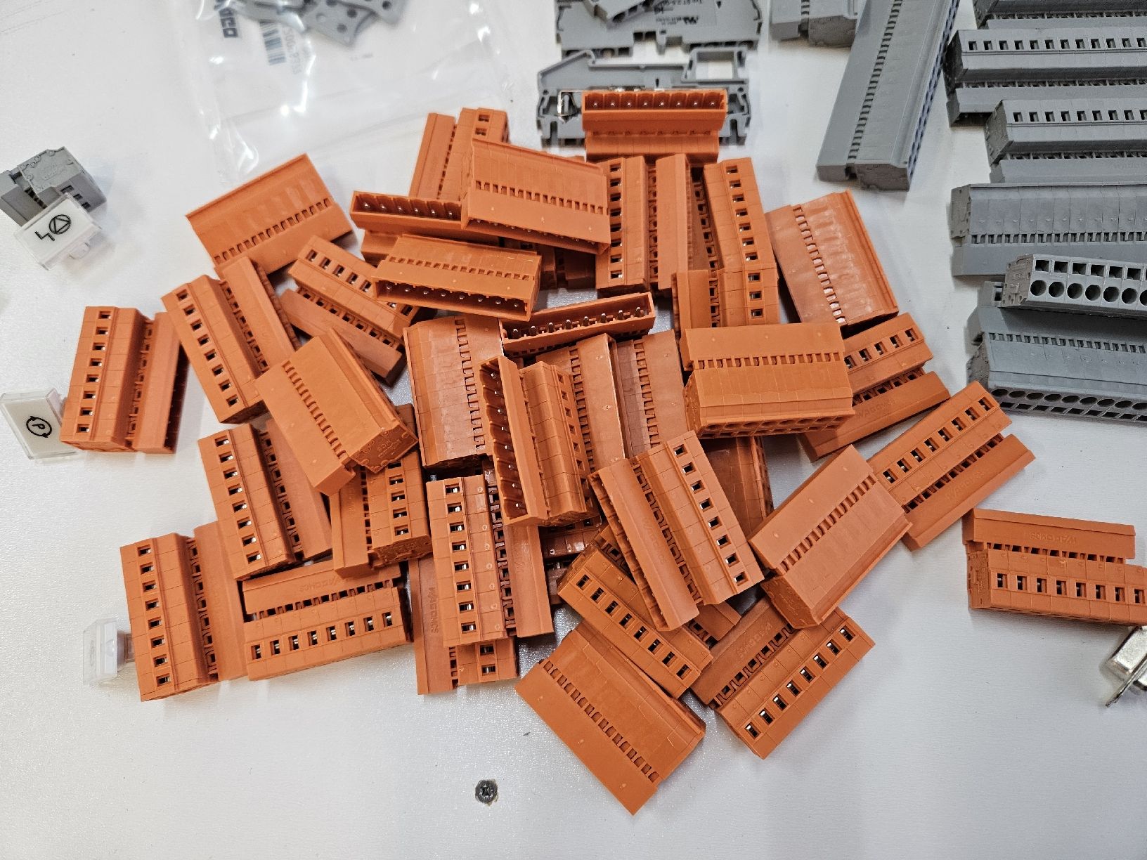 Jeux de construction: elektromaterial  – Neuf (Voir description) à Regensdorf par Zem003 3