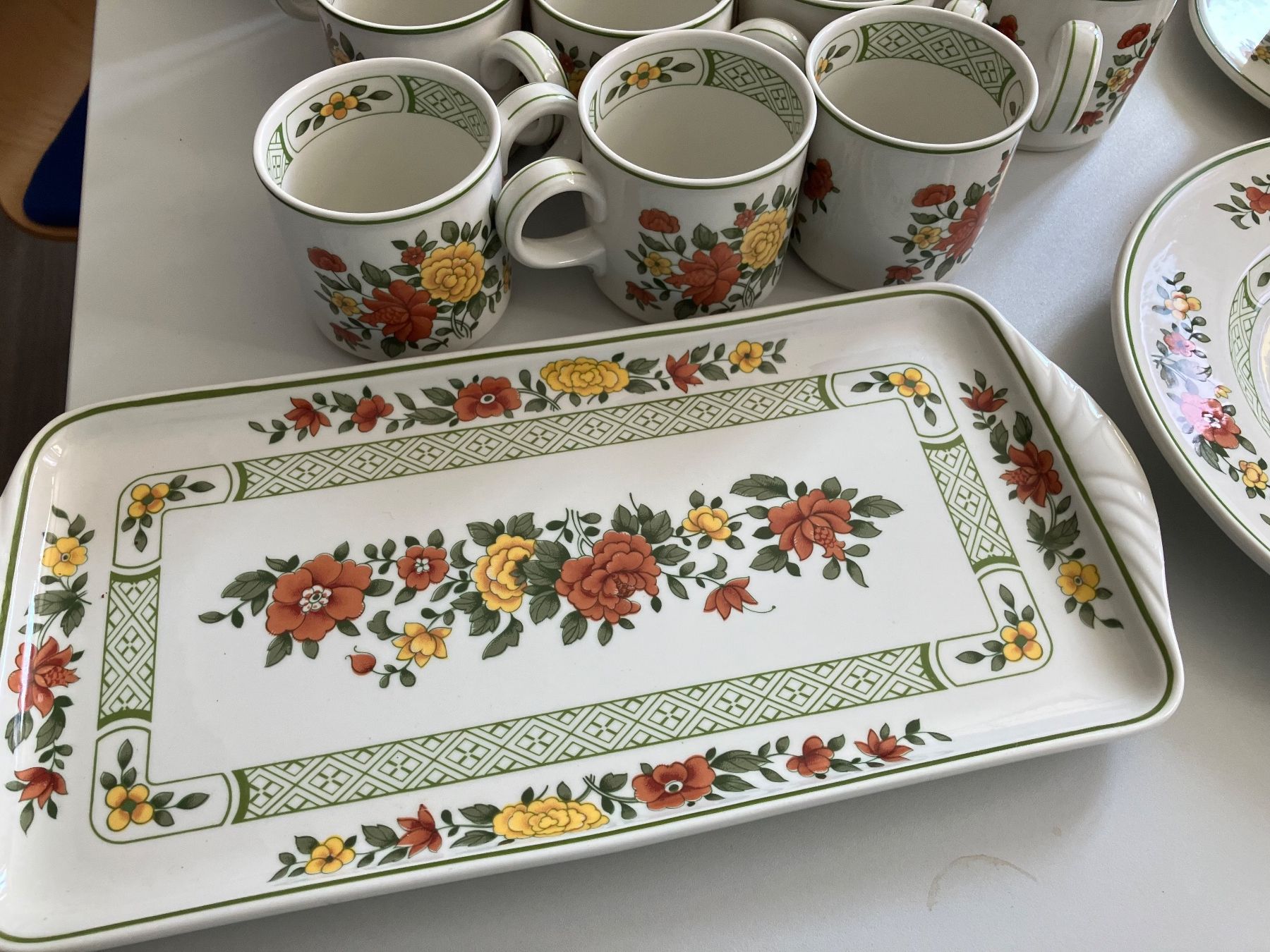 Villeroy & Boch Set di piatti: Summerday Villeroy & Boch Geschirrset 92 Teile – Usato da Aarburg venduto da Wendepunkt_Fundgrube 1