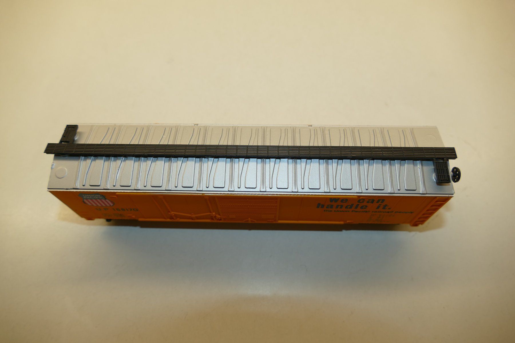 IHC Modellini di ferrovie: IHC H0: US Box Car Union Pacific – Nuovo e nell'imballaggio originale da Niederhasli venduto da rail-duerst 3