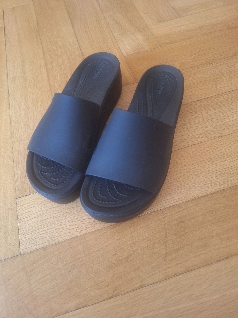 Crocs Scarpe da uomo: Crocs Plateau Pantoletten schwarz Grösse 37  – Nuovo (secondo la descrizione) da Bern venduto da Myrtha3