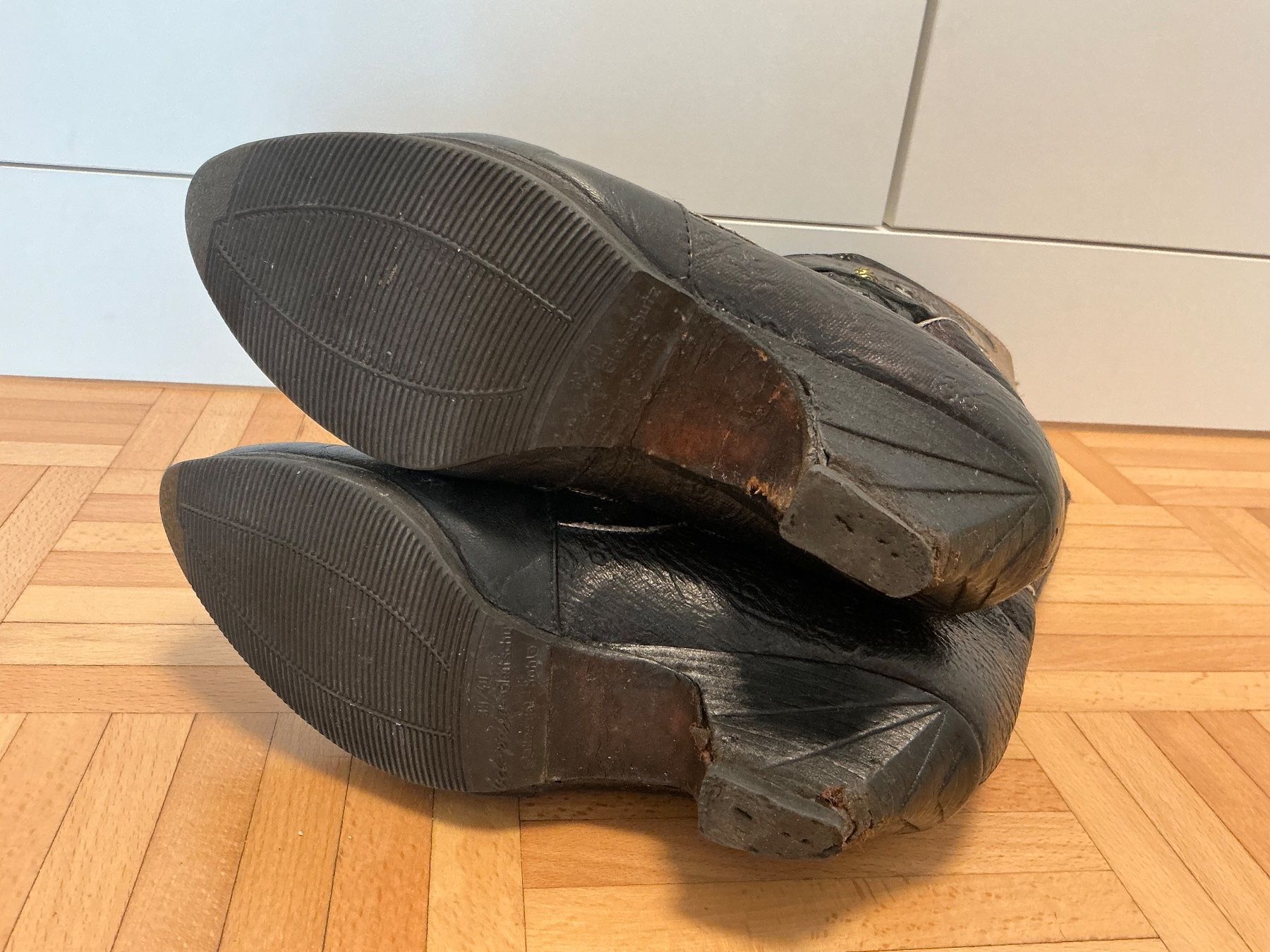 Scarpe da donna: Vintage Stiefel aus Leder, Grösse 36 – Usato da Zürich venduto da Mia712 4