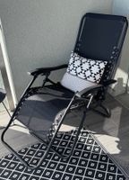 Chaise longue noir inclinable - Idéal pour l'été!