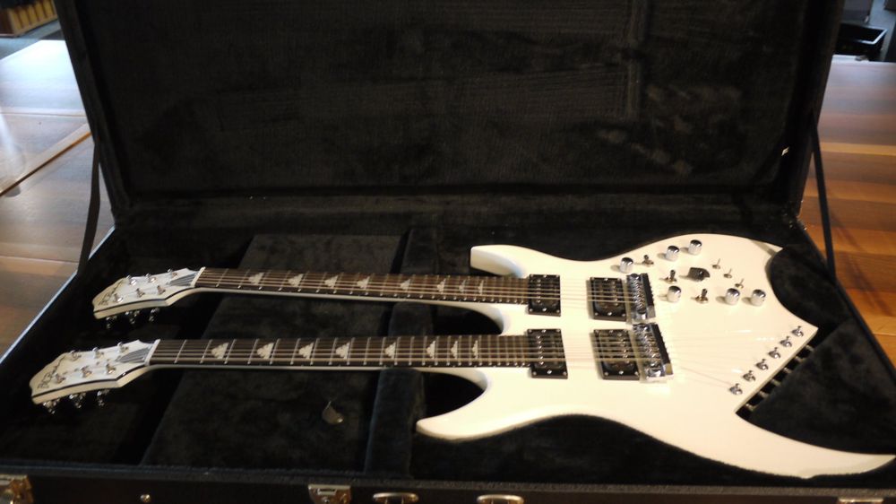 rich born mens wallet price